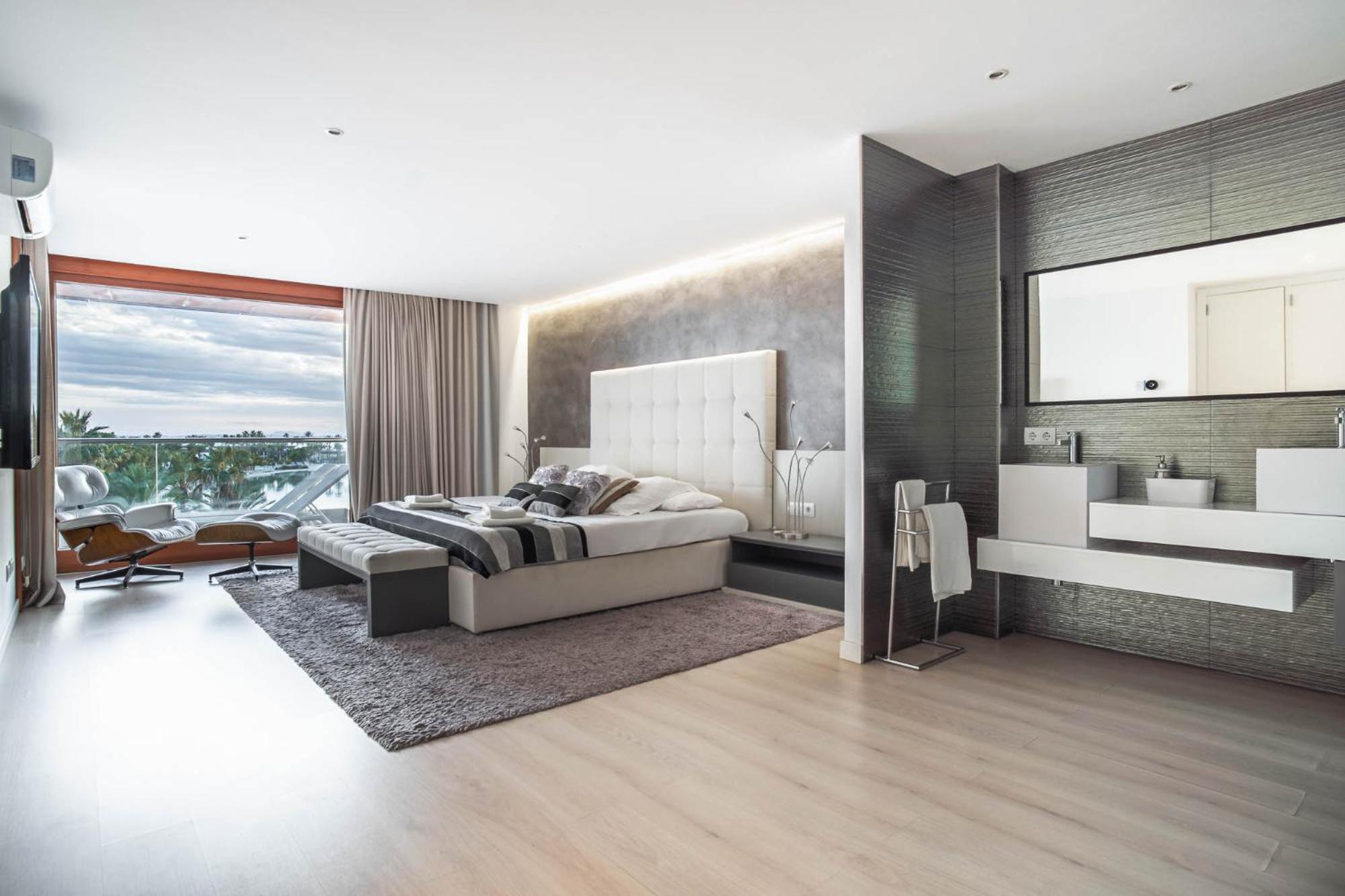 Luxury Sea View Apartment In Puerto De Alcudia Exterior photo