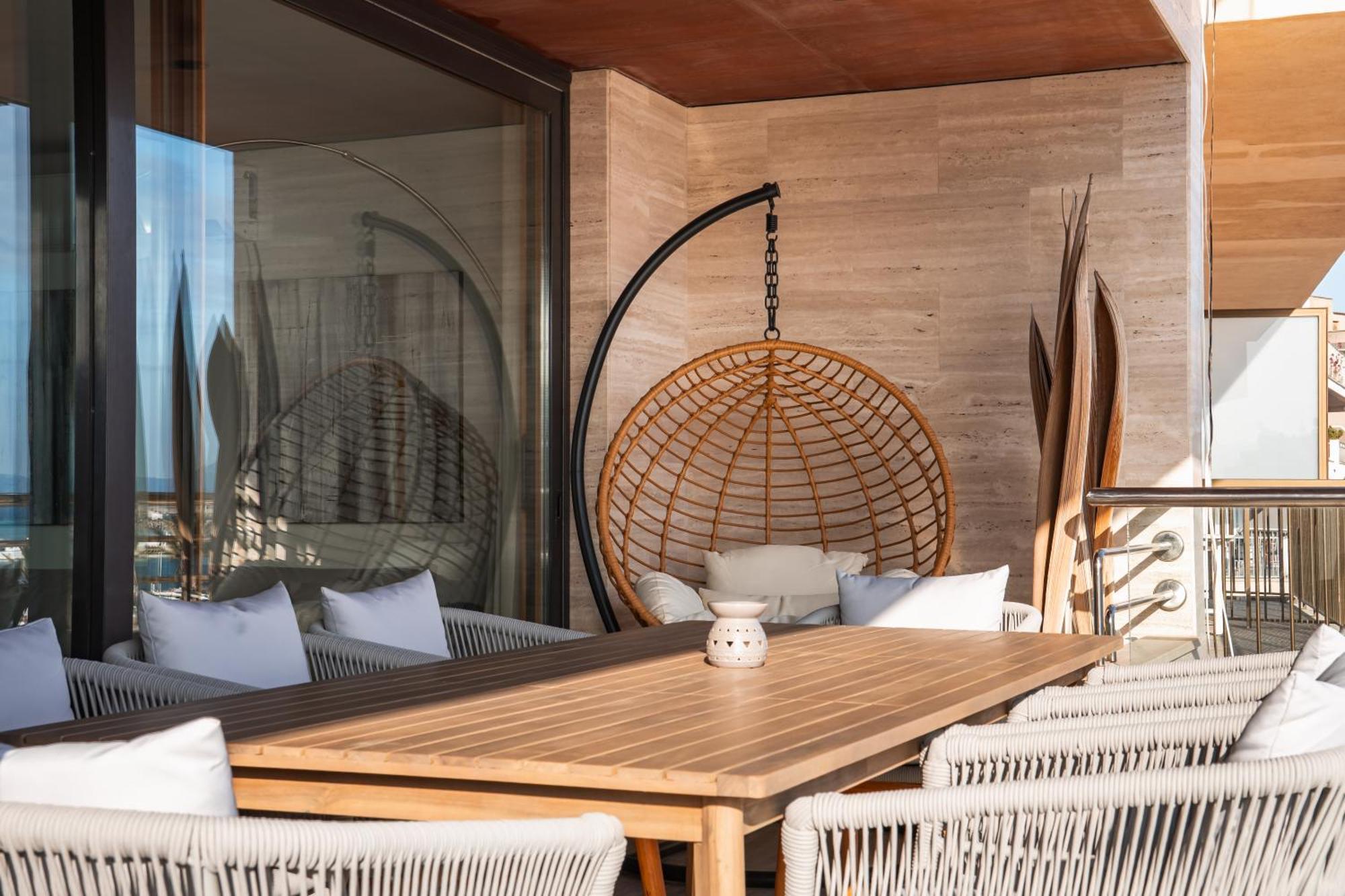 Luxury Sea View Apartment In Puerto De Alcudia Exterior photo